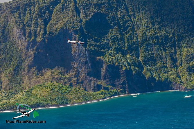 Private Air Tour 5 Islands of Maui for up to 3 People See It All - Tour Highlights