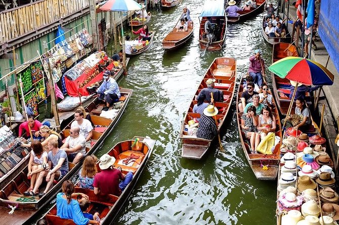 Private Amphawa Floating Market and Maeklong Railway Market Fireflies Day Tour