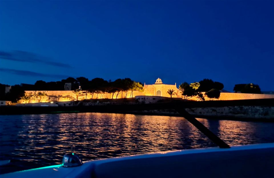 Private Boat Tour in Mahón Harbor (2h) Sunset Tour