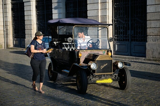 Private CityTour Tuk Vintage Car Tour in Porto - Tour Overview