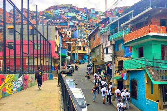 Private Comuna 13 Tour and Cable Car - Inclusions and Logistics