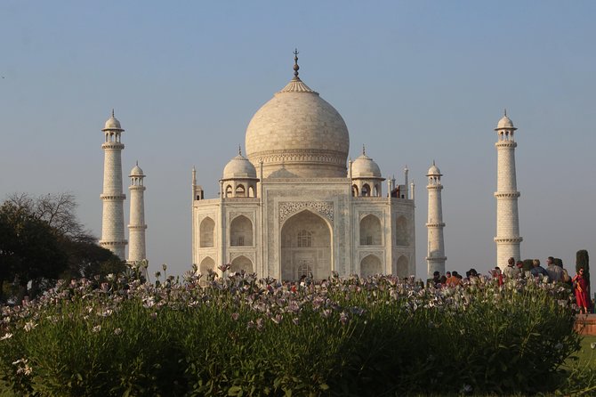 Private Day Taj Mahal and Fatehpur Sikri Tour From Delhi by Car