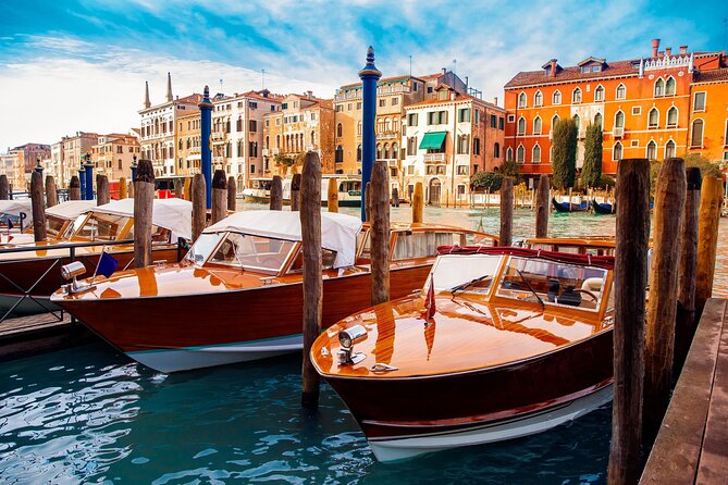 Private Grand Canal 1-Hour Boat Tour