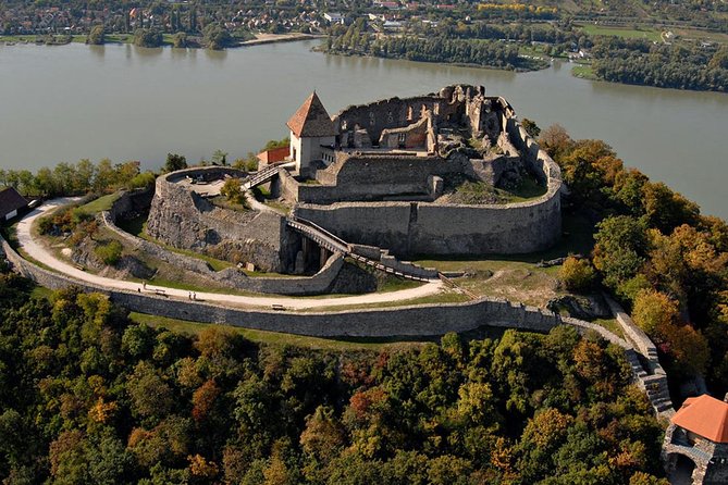 Private Guided Tour to Szentendre & Visegrád Castle (Danube Bend) - Inclusions and Accessibility Features