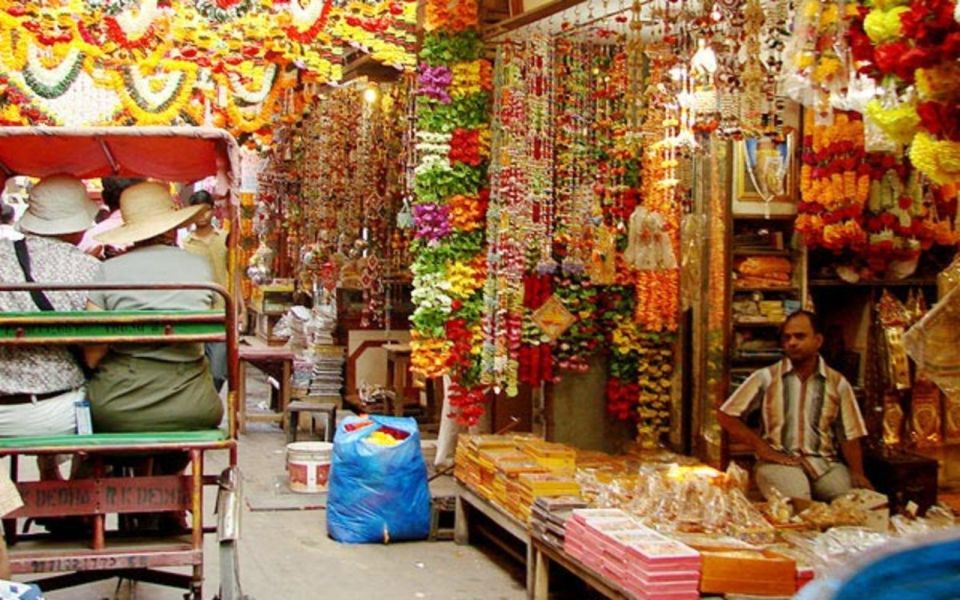 Private Half-Day Guided Shopping Tour With Transfer