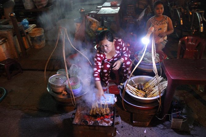 Private Hanoi City Tour: Must-see Attractions & Train Street