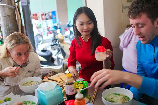 Private Hanoi Food Walking Tour of the French Quarter - Exploring Hoan Kiem Lake