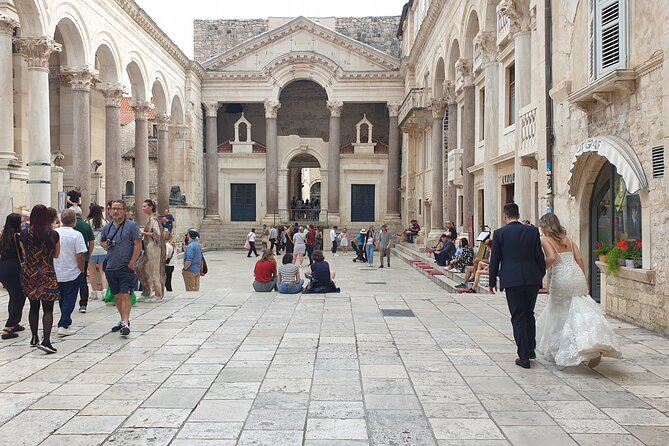 Private History Split Walking Tour in Spanish - Overview of the Tour