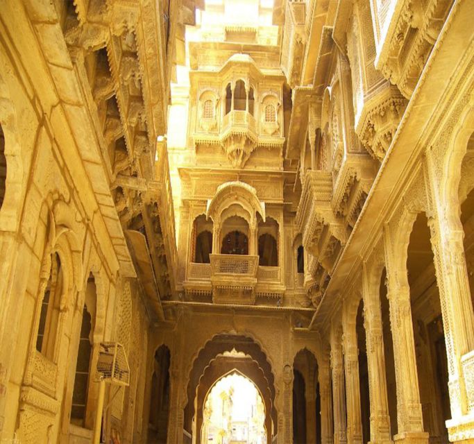 Private Jaisalmer City Tour With Fort and Heritage Havelis