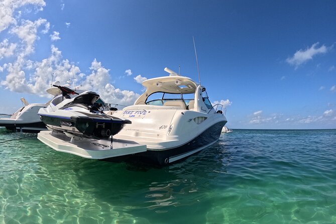 Private Luxury Halfday W/Jetski Stingray City, Snorkeling & Starfish Beach Tour