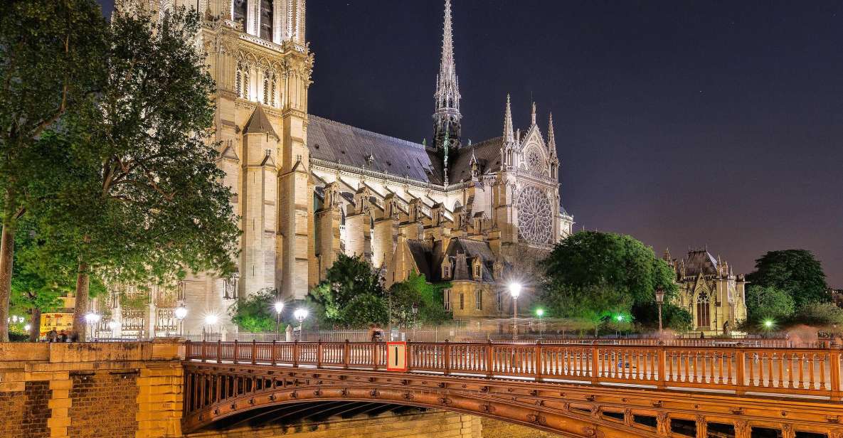 Private Night Tour in Paris With Hotel Pickup