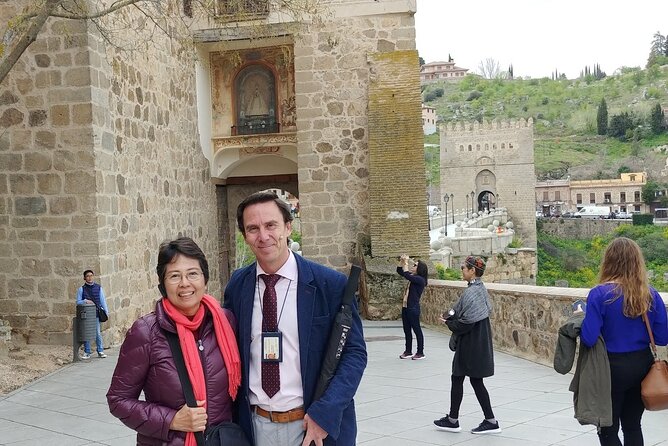 Private Night Tour on Foot Through the Historic Center of Toledo