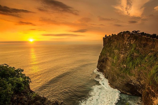 Private Tour Bali Beaches and Uluwatu Temple With Dinner
