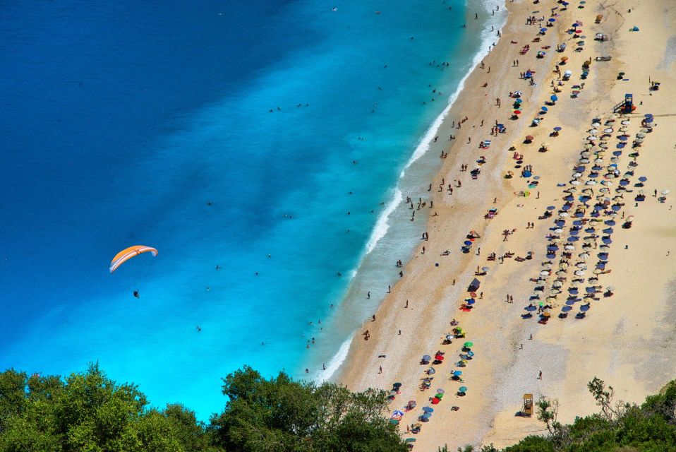 Private Tour: Melissani, Drogarati & Myrtos Swim Stop