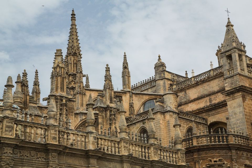 Private Tour of SevilleJewish Quarter and Plaza España