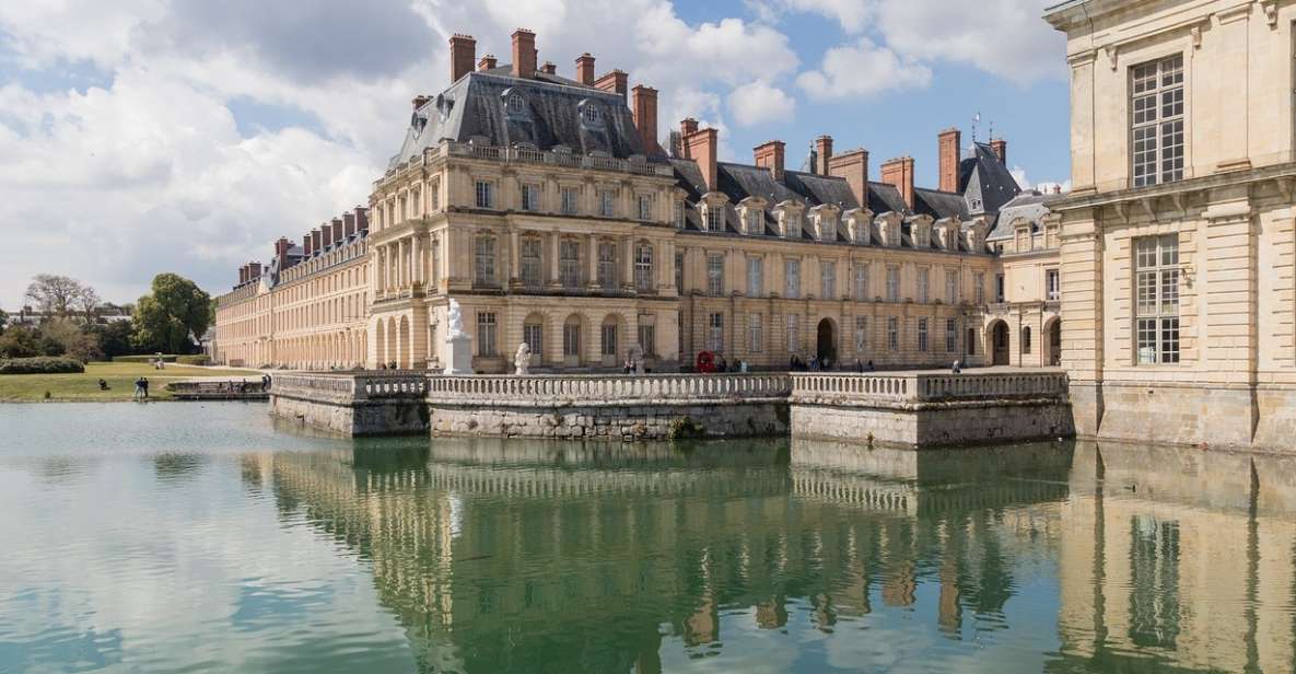 Private Tour to Chateaux of Fontainebleau From Paris