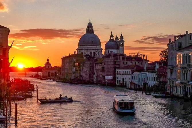 Private Tour: Venice Grand Canal Evening Boat Tour - Overview of the Tour