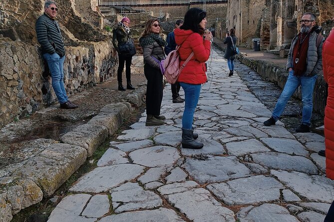 Private Walking Tour Through the Historical City of Herculaneum