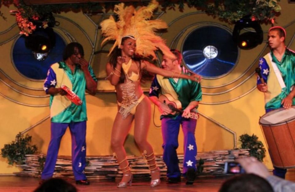 Puerto Iguazu: Rafain Steakhouse Dinner & Show