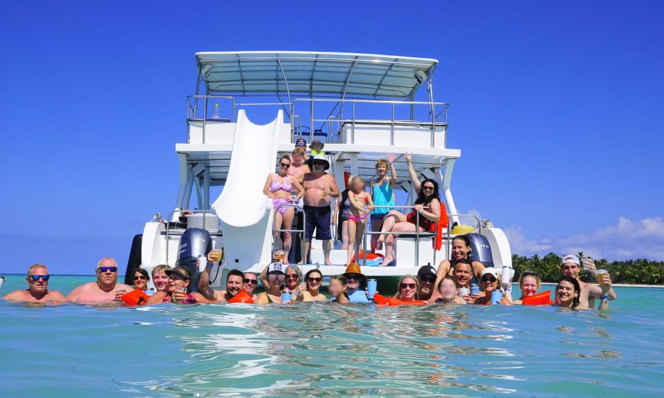 Punta Cana: Catamaran Tour With Open Bar and Reef Snorkeling