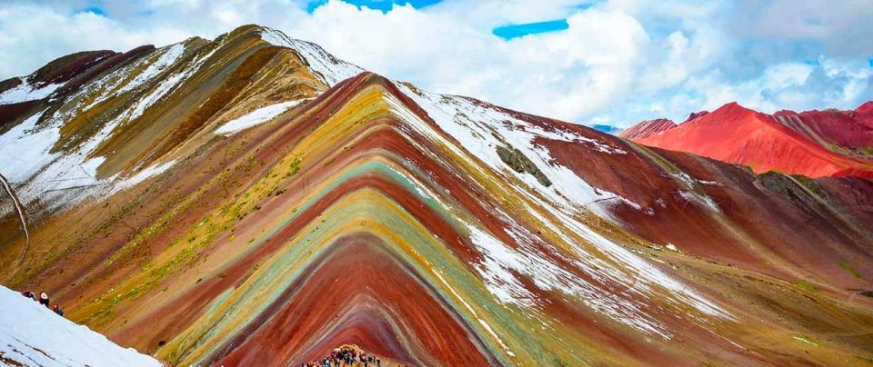 Rainbow Mountain on Horseback: Epic Journey /Private Service