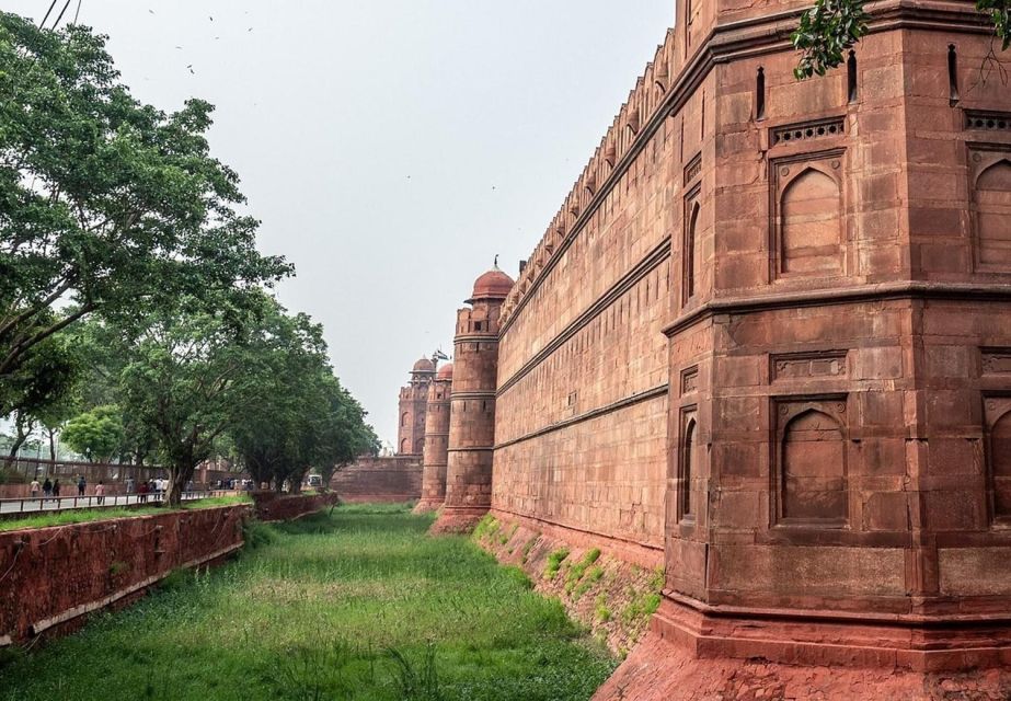 Red Fort Skip-The-Line E-Tickets & Guide Delhi Transfers