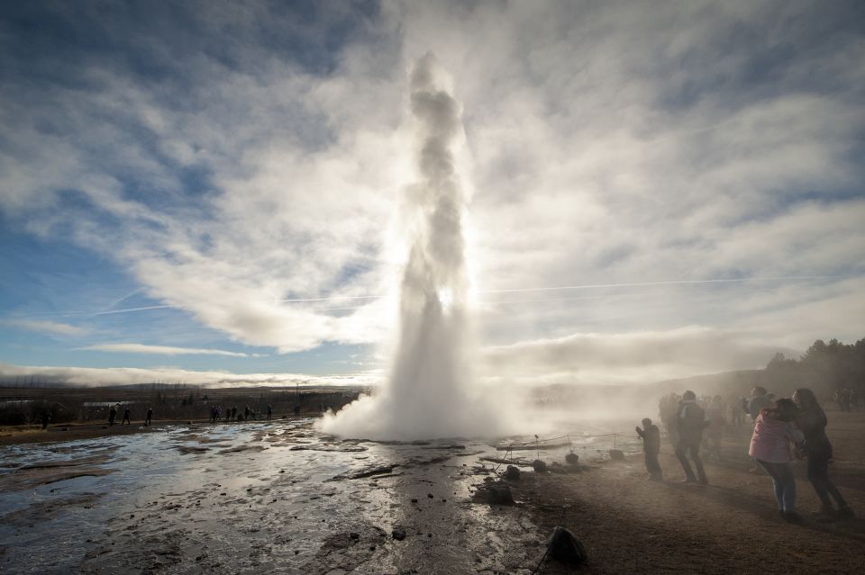 Reykjavik: Golden Circle, Friðheimar, & Sky Lagoon Day Trip