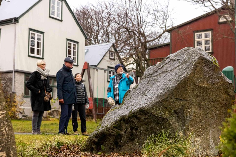 Reykjavik: Guided Folklore Walking Tour