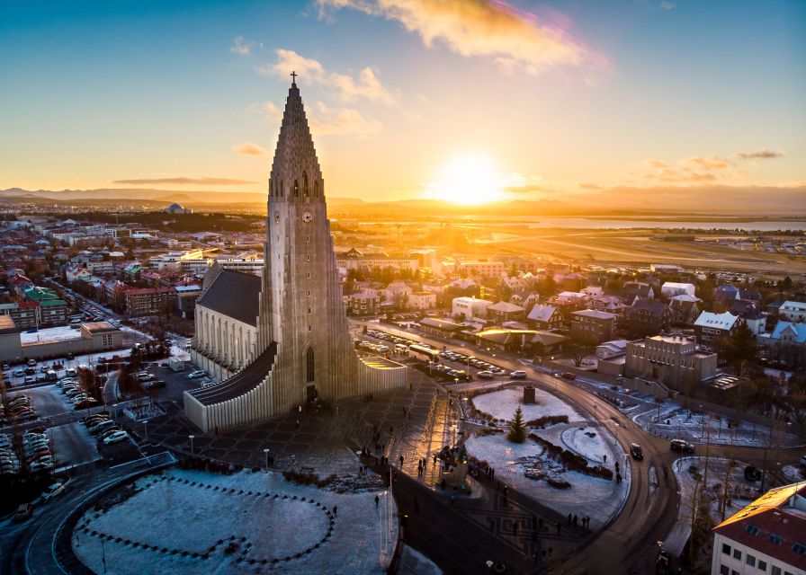 Reykjavik: Private 3-Hour Walking Tour for Seniors