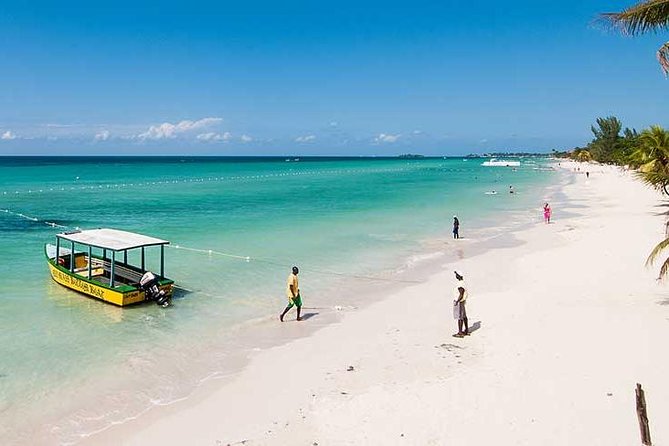 Ricks Café and Seven Mile Beach Private Tour