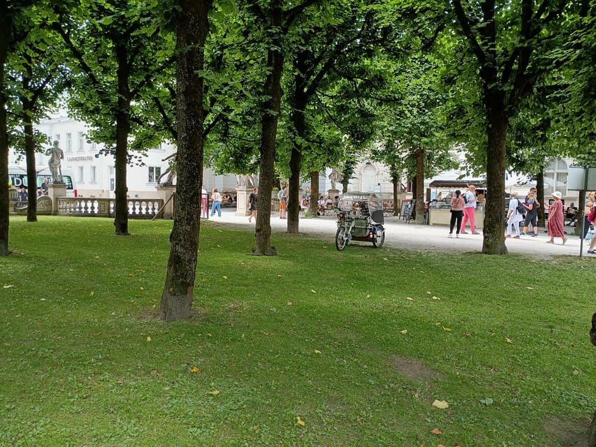 Rickshaw Tour Salzburg: Old Town, Mirabell, Hellbrunn