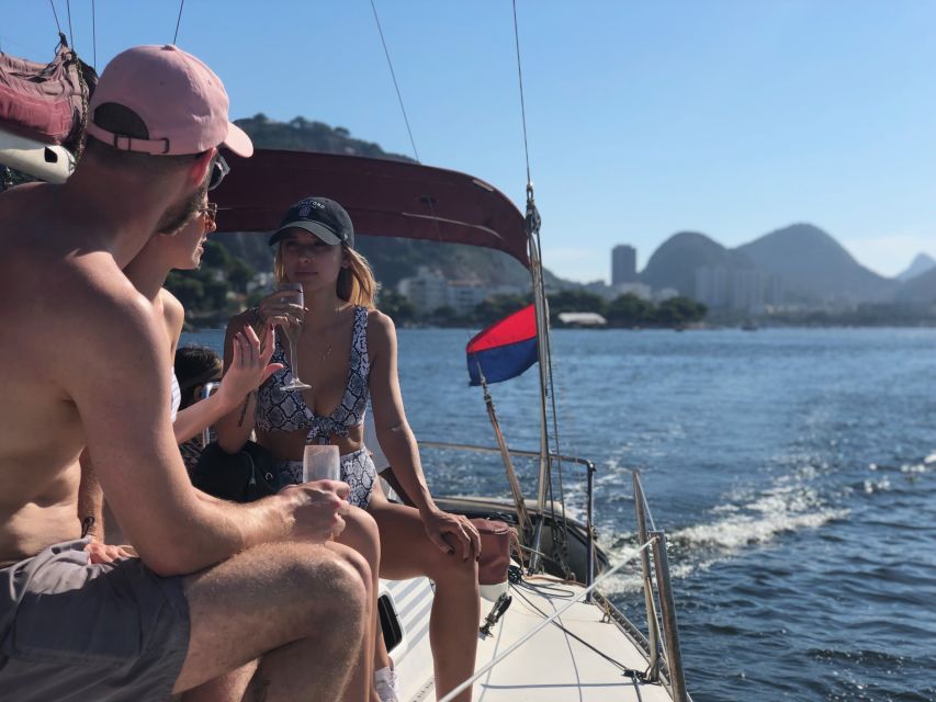 Rio De Janeiro: Sunset Sailing Tour