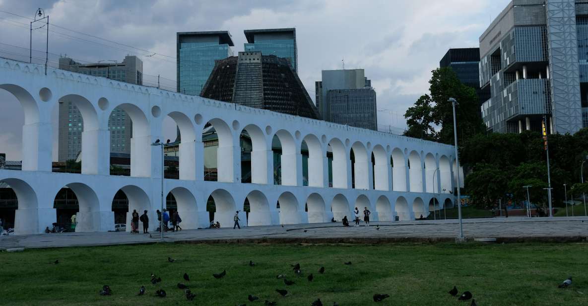 Rio De Janeiro: Walking Tour Pub Crawl Samba in Lapa