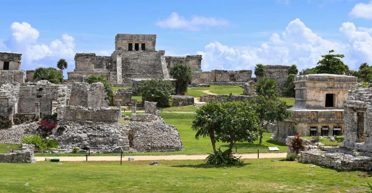 Riviera Maya: Tulum Ruins and 2 Cenotes Half-Day Tour