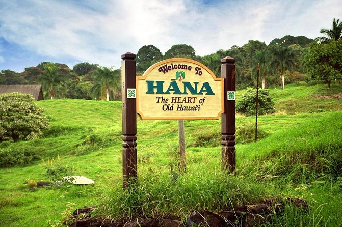 Road to Hana Adventure Maui Tour With Lunch