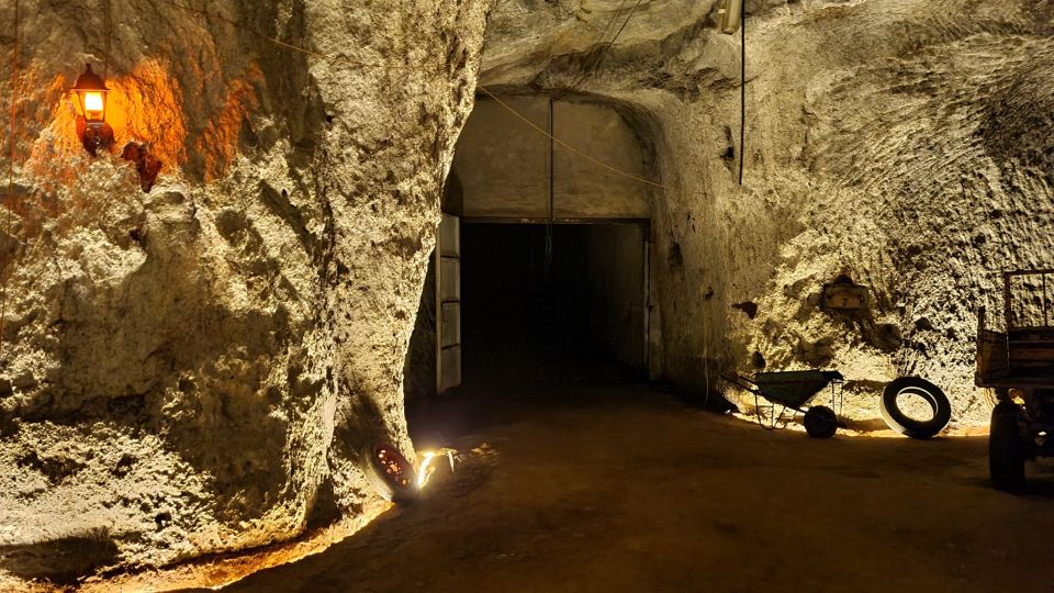 Rome: Appia Antica Underground Quarry Guided Tour