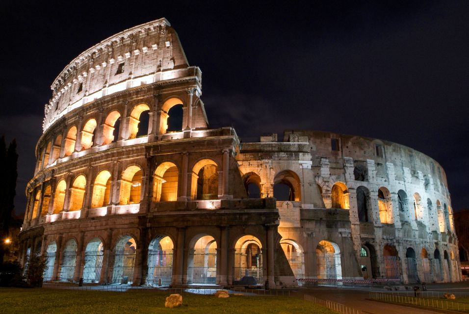 Rome by Night: 3-Hour Guided Walking Tour