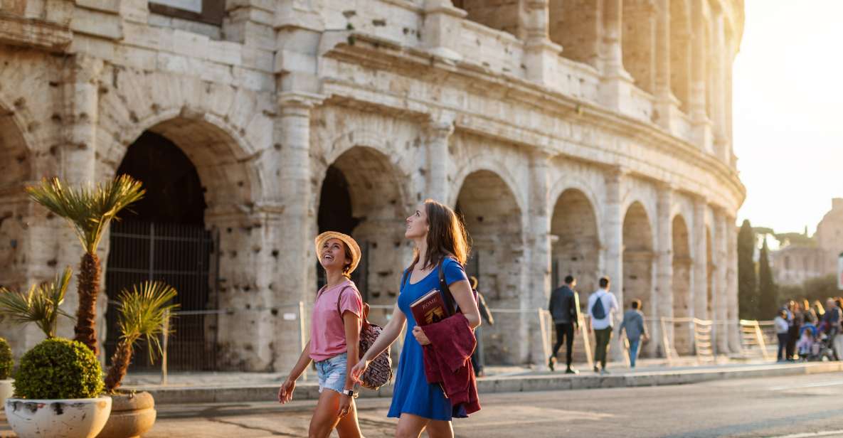 Rome: City Highlights Walking Tour at Night With Soft Drink