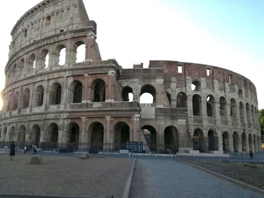 Rome: Colosseum and Palatine Hill Guided Walking Tour