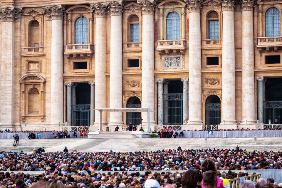 Rome: Escorted Papal Audience Experience With Entry Ticket - Experience Overview