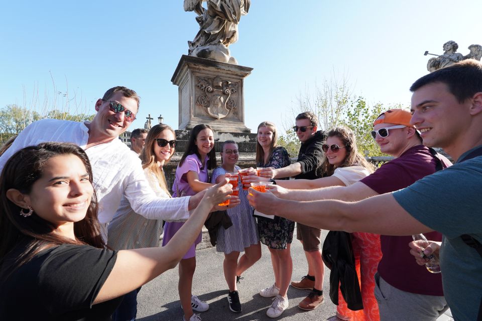 Rome: Evening Walking Tour With Cocktails and Local Guide