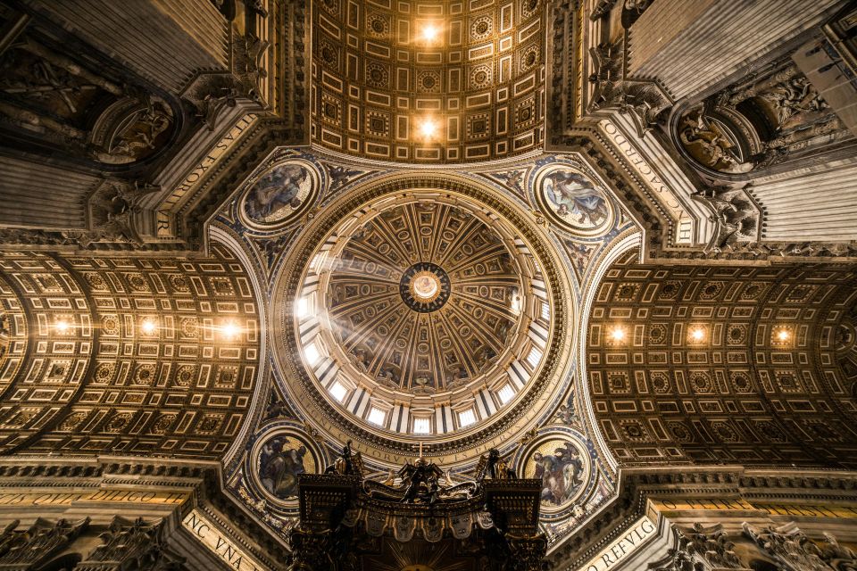 Rome: Guided Tour of St. Peters Basilica and Papal Tombs