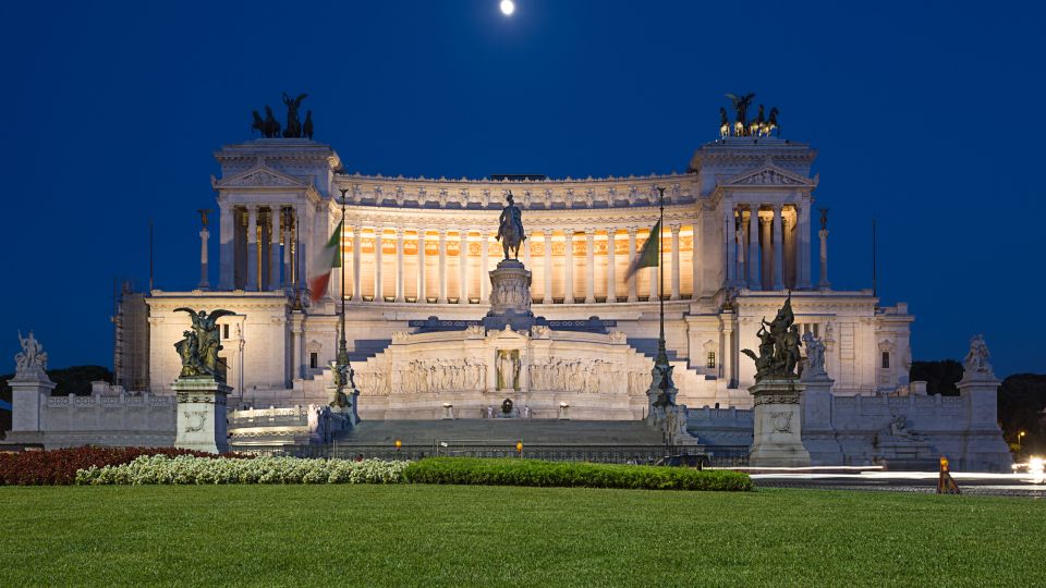 Rome Highlights: Squares and Fountains Walking Guided Tour