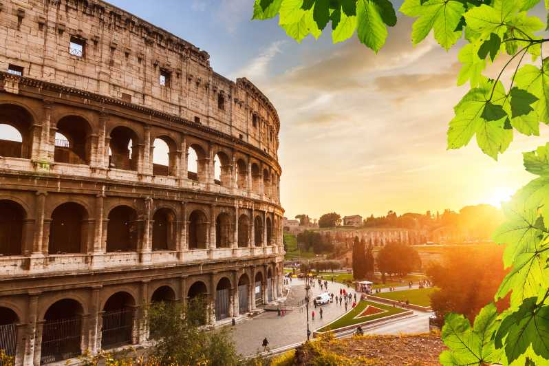 Rome: Hop-on Hop-off Bus Tour and Colosseum Experience