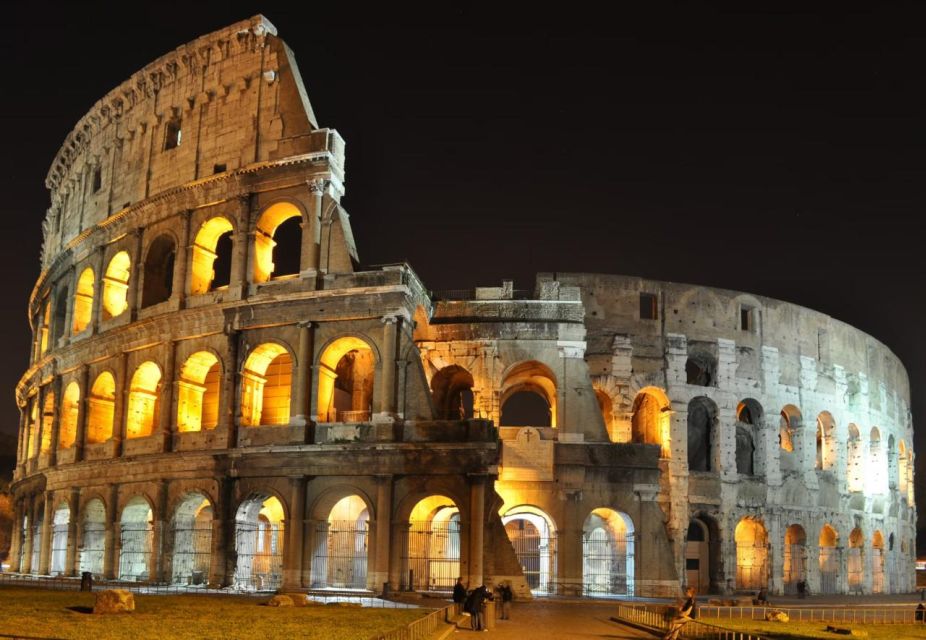 Rome: Night Tour by Golf Cart With Italian Dinner and Gelato