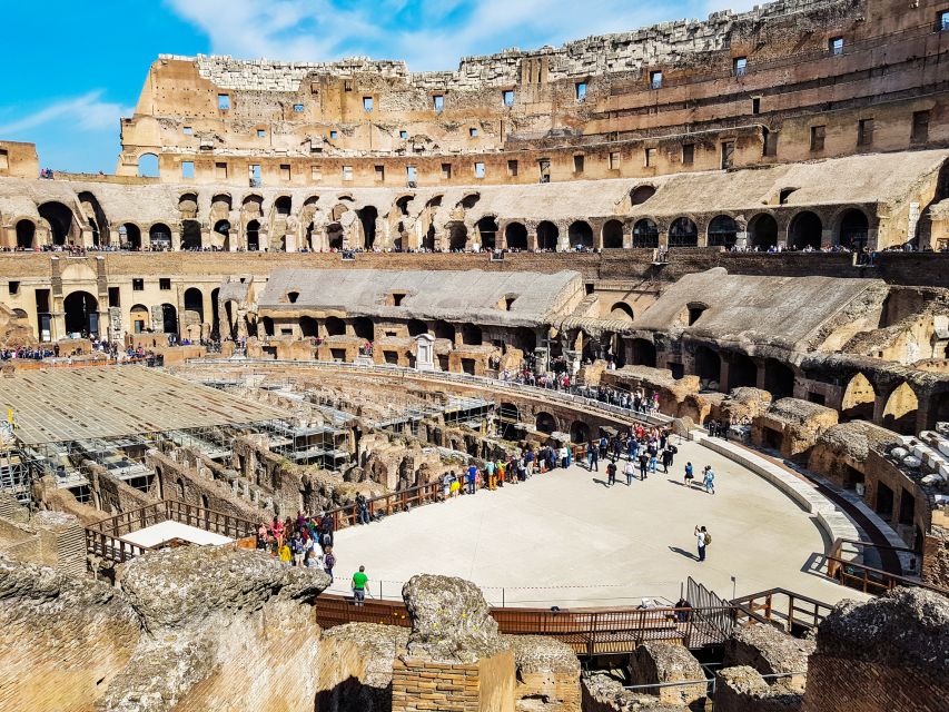 Rome: Priority Entry Colosseum, Forum & Palatine Hill Tour