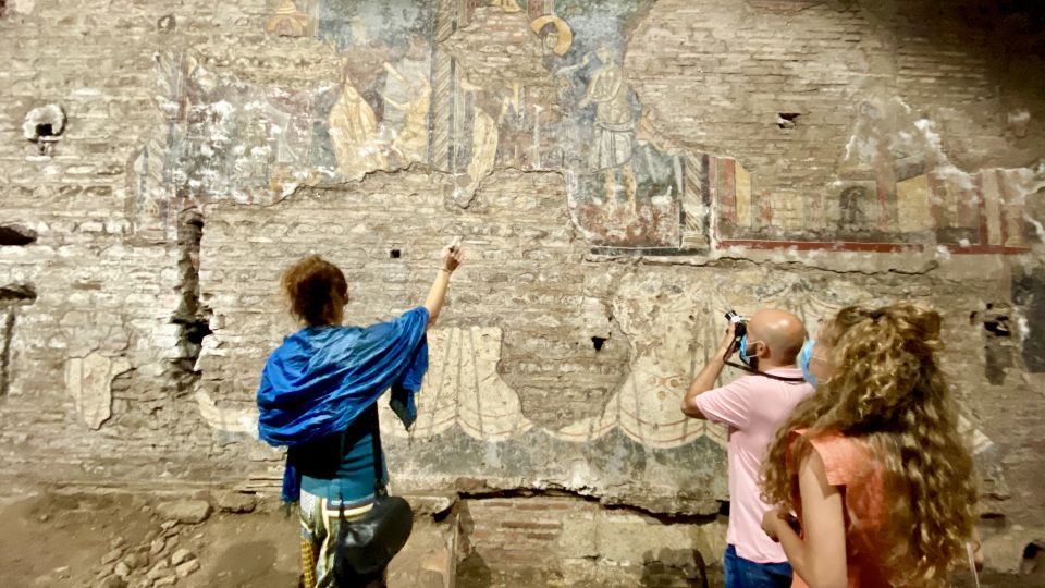 Rome: Underground Trastevere Guided Walking Tour