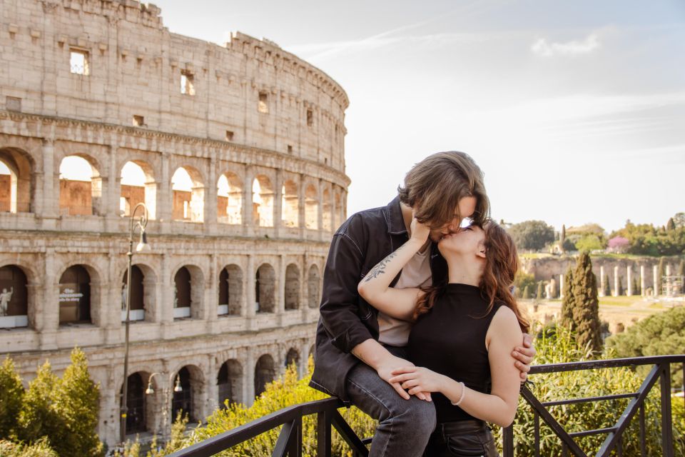 Rome: Unforgettable Photoshoot Experience in Colosseum