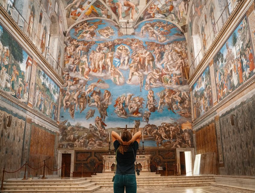 Rome: Vatican Museums and Sistine Chapel by Night Experience