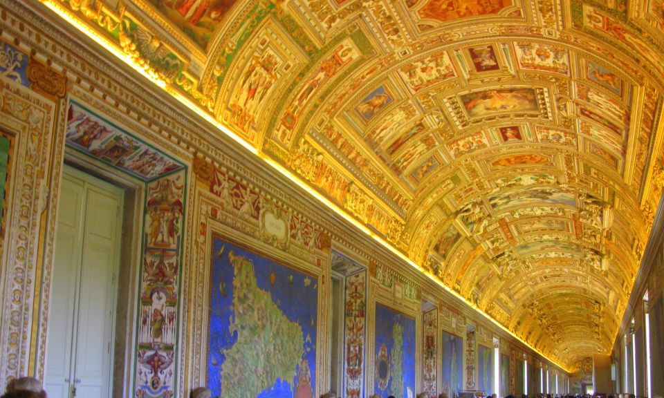 Rome: Vatican, Sistine Chapel, Basilica and Grottoes Tour